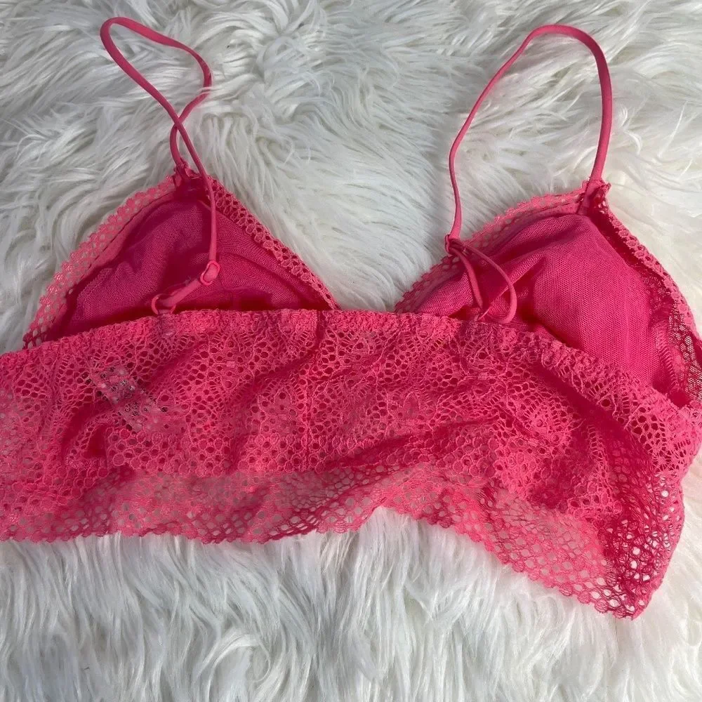 Victoria's Secret NWOT Pink Eyelet‎ Lace Bralette Sz M